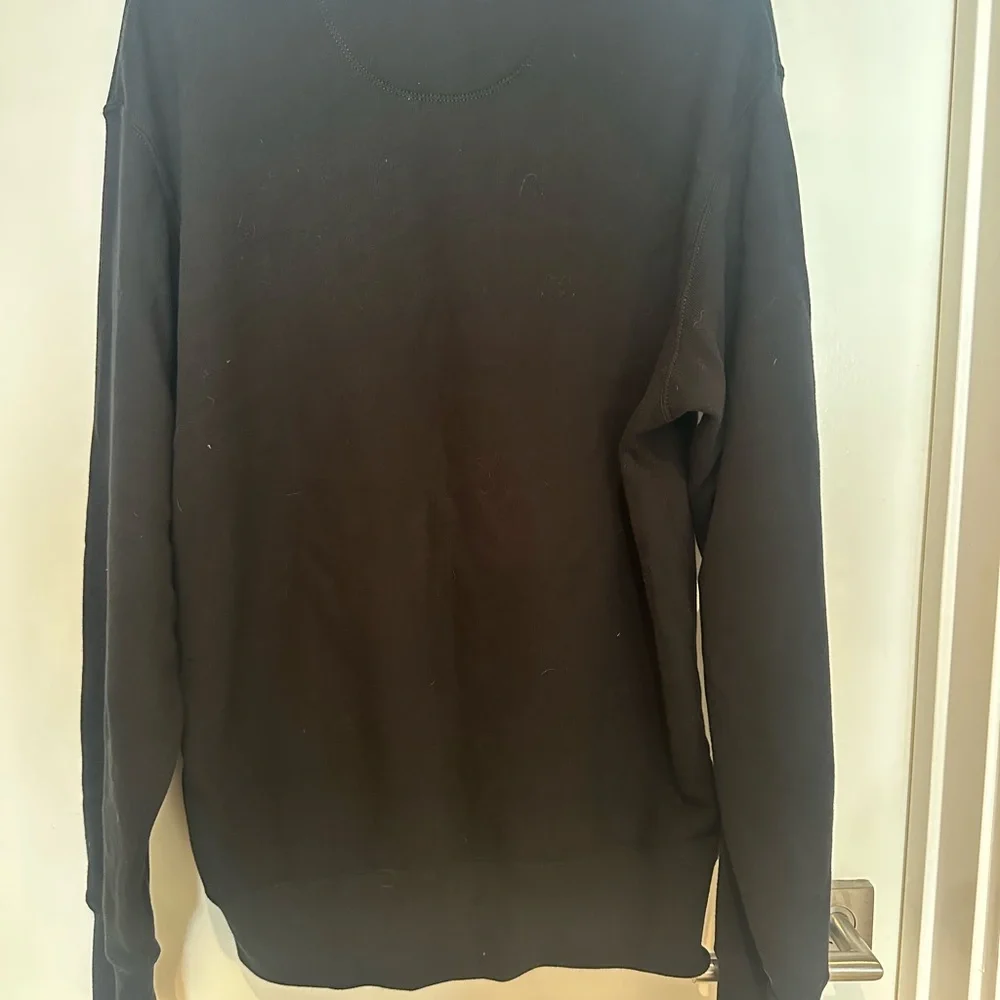 Uniqlo Men's Black Sweatshirt - size M - Picture 2 of 3